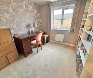 Bedroom- click for photo gallery